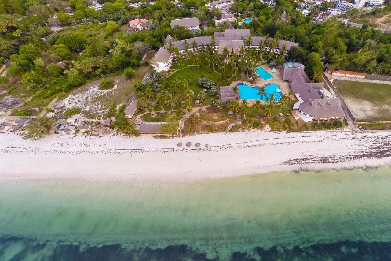 Reef Hotel Mombasa Exterior foto