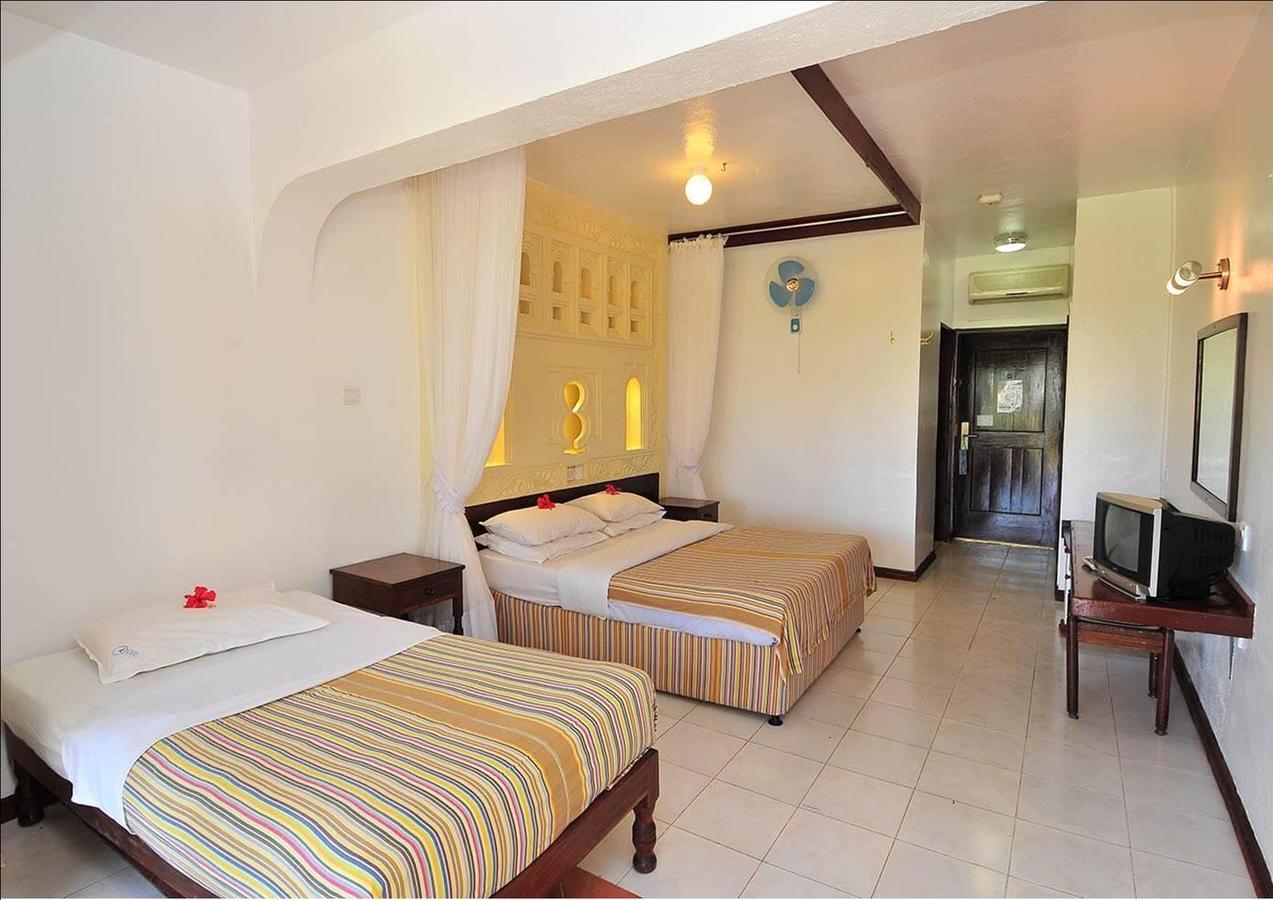 Reef Hotel Mombasa Exterior foto