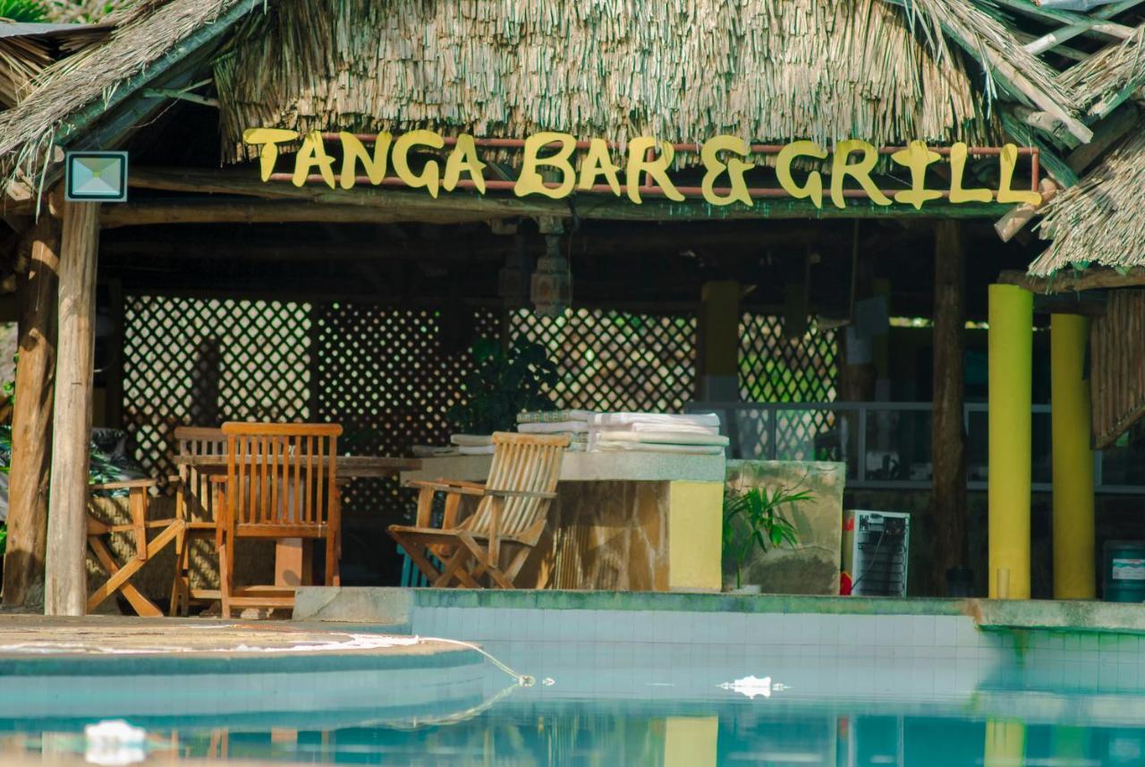 Reef Hotel Mombasa Exterior foto