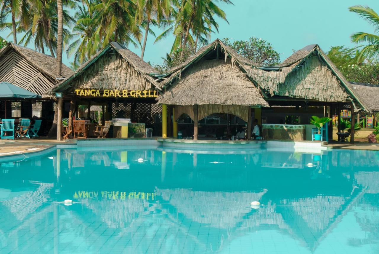 Reef Hotel Mombasa Exterior foto